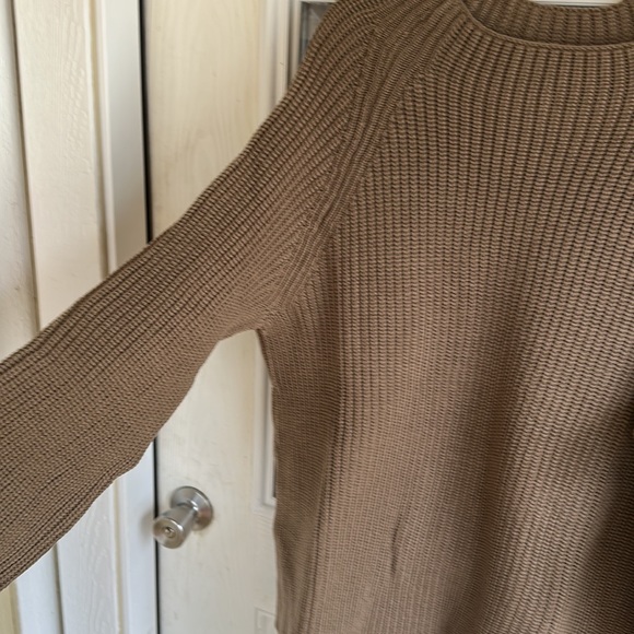 Elizabeth Suzann Raglan Sweater Climate Beneficial Wool - Picture 5 of 8